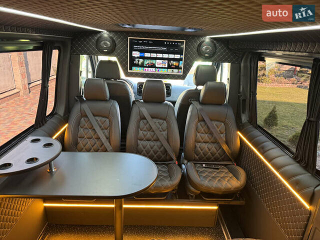 Чорний Мерседес Sprinter, об'ємом двигуна 2.2 л та пробігом 205 тис. км за 46990 $, фото 67 на Automoto.ua