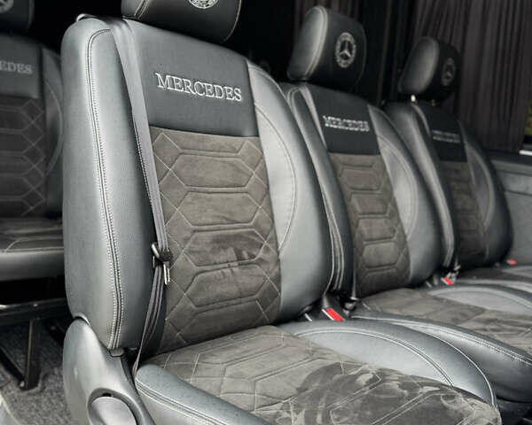 Чорний Мерседес Sprinter, об'ємом двигуна 2.9 л та пробігом 370 тис. км за 49500 $, фото 29 на Automoto.ua