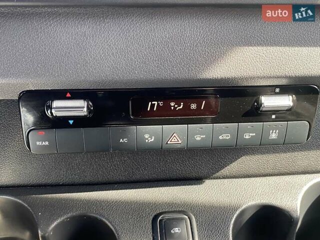 Черный Мерседес Sprinter, объемом двигателя 2.99 л и пробегом 23 тыс. км за 49000 $, фото 25 на Automoto.ua