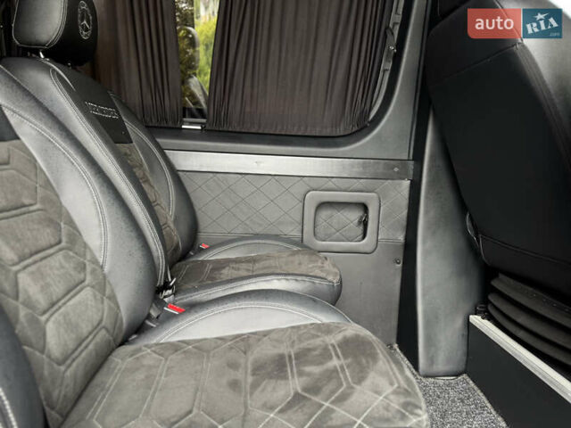Чорний Мерседес Sprinter, об'ємом двигуна 2.9 л та пробігом 370 тис. км за 49500 $, фото 30 на Automoto.ua