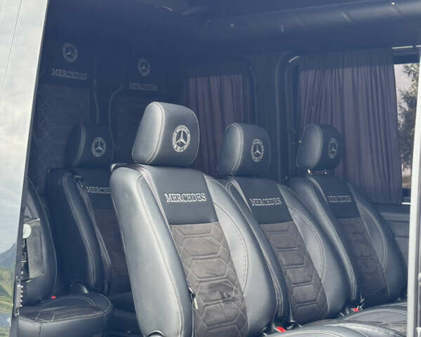 Чорний Мерседес Sprinter, об'ємом двигуна 2.9 л та пробігом 370 тис. км за 49500 $, фото 36 на Automoto.ua