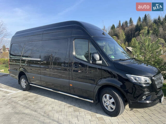 Черный Мерседес Sprinter, объемом двигателя 2.99 л и пробегом 330 тыс. км за 62165 $, фото 4 на Automoto.ua