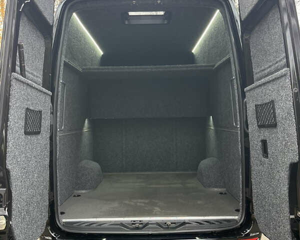 Чорний Мерседес Sprinter, об'ємом двигуна 2.99 л та пробігом 340 тис. км за 58000 $, фото 18 на Automoto.ua