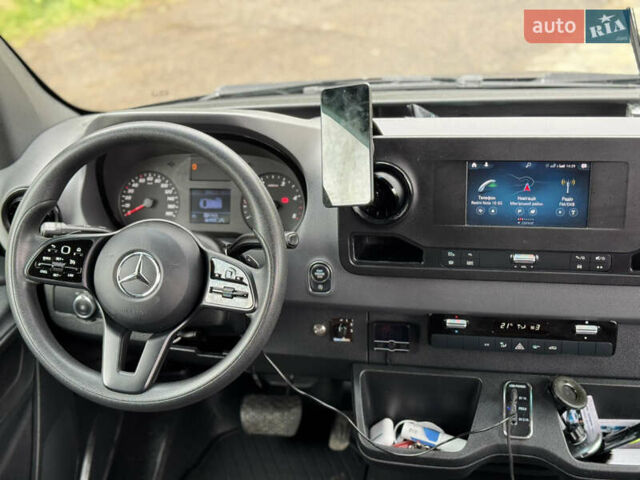 Чорний Мерседес Sprinter, об'ємом двигуна 2.9 л та пробігом 370 тис. км за 49500 $, фото 42 на Automoto.ua