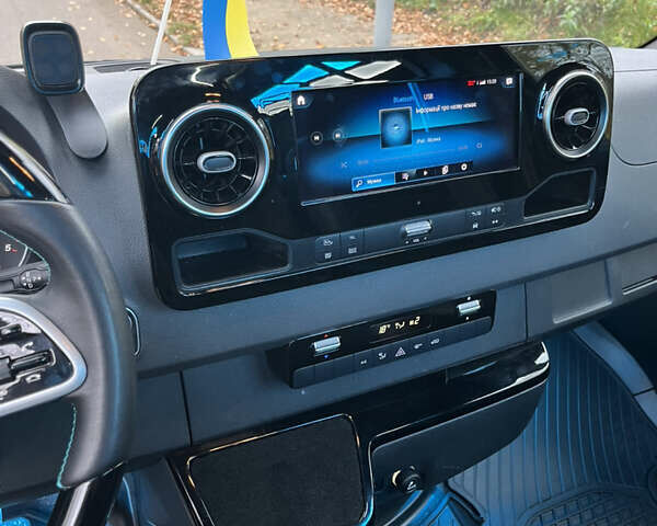 Чорний Мерседес Sprinter, об'ємом двигуна 2.99 л та пробігом 340 тис. км за 58000 $, фото 11 на Automoto.ua