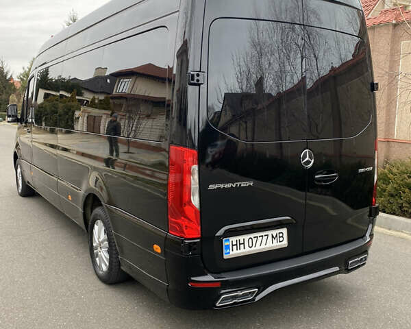 Черный Мерседес Sprinter, объемом двигателя 2.14 л и пробегом 3 тыс. км за 180000 $, фото 4 на Automoto.ua