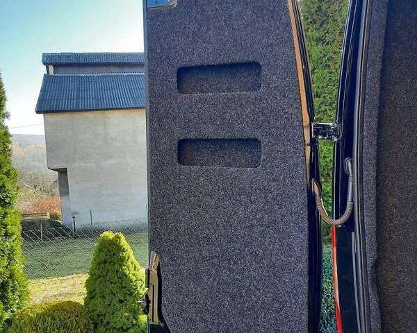 Чорний Мерседес Sprinter, об'ємом двигуна 3 л та пробігом 225 тис. км за 51800 $, фото 25 на Automoto.ua