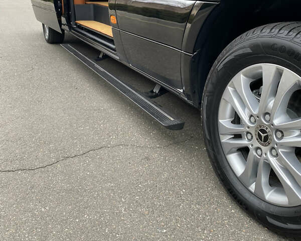 Черный Мерседес Sprinter, объемом двигателя 2.14 л и пробегом 3 тыс. км за 180000 $, фото 38 на Automoto.ua
