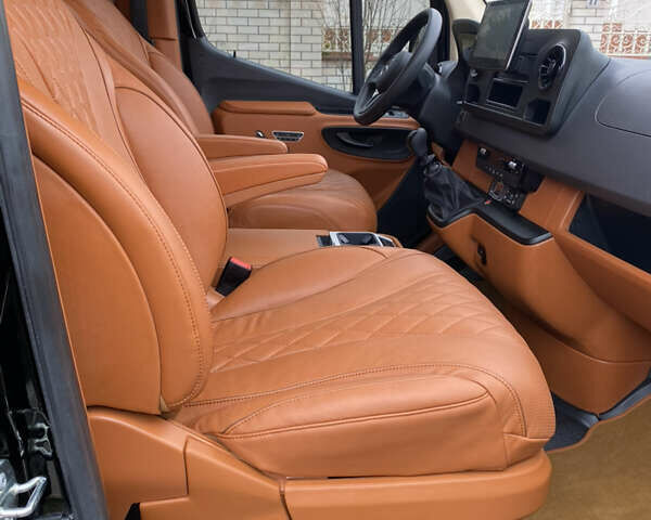 Чорний Мерседес Sprinter, об'ємом двигуна 2.14 л та пробігом 3 тис. км за 180000 $, фото 16 на Automoto.ua