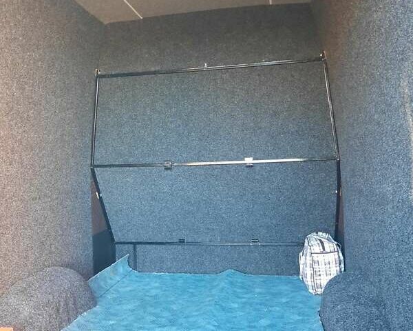 Чорний Мерседес Sprinter, об'ємом двигуна 3 л та пробігом 225 тис. км за 51800 $, фото 26 на Automoto.ua