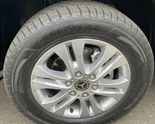 Черный Мерседес Sprinter, объемом двигателя 2.14 л и пробегом 3 тыс. км за 180000 $, фото 34 на Automoto.ua