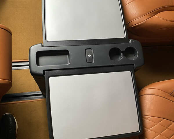 Чорний Мерседес Sprinter, об'ємом двигуна 2.14 л та пробігом 3 тис. км за 180000 $, фото 29 на Automoto.ua