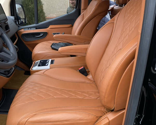Черный Мерседес Sprinter, объемом двигателя 2.14 л и пробегом 3 тыс. км за 180000 $, фото 6 на Automoto.ua