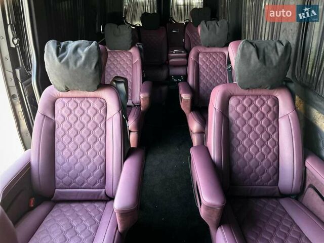 Черный Мерседес Sprinter, объемом двигателя 1.99 л и пробегом 17 тыс. км за 250000 $, фото 93 на Automoto.ua