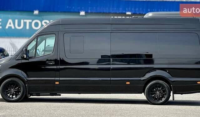 Черный Мерседес Sprinter, объемом двигателя 1.99 л и пробегом 17 тыс. км за 250000 $, фото 11 на Automoto.ua