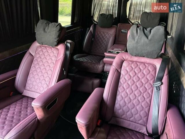 Черный Мерседес Sprinter, объемом двигателя 1.99 л и пробегом 17 тыс. км за 250000 $, фото 70 на Automoto.ua