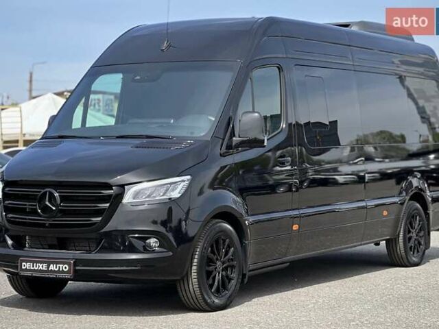 Черный Мерседес Sprinter, объемом двигателя 1.99 л и пробегом 17 тыс. км за 250000 $, фото 3 на Automoto.ua