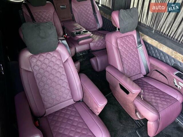 Черный Мерседес Sprinter, объемом двигателя 1.99 л и пробегом 17 тыс. км за 250000 $, фото 64 на Automoto.ua