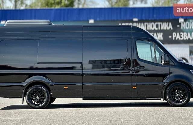 Черный Мерседес Sprinter, объемом двигателя 1.99 л и пробегом 17 тыс. км за 250000 $, фото 30 на Automoto.ua