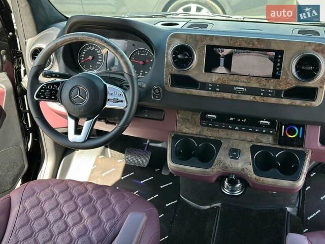Черный Мерседес Sprinter, объемом двигателя 1.99 л и пробегом 17 тыс. км за 250000 $, фото 87 на Automoto.ua
