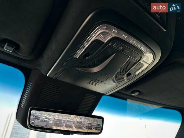 Черный Мерседес Sprinter, объемом двигателя 1.99 л и пробегом 17 тыс. км за 250000 $, фото 76 на Automoto.ua