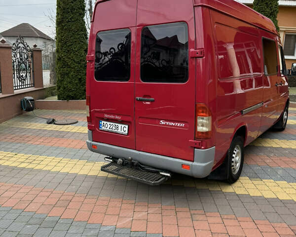 Черный Мерседес Sprinter, объемом двигателя 2.15 л и пробегом 320 тыс. км за 11600 $, фото 9 на Automoto.ua