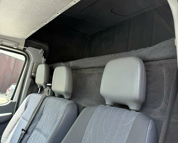Коричневый Мерседес Sprinter, объемом двигателя 2.69 л и пробегом 590 тыс. км за 10400 $, фото 13 на Automoto.ua