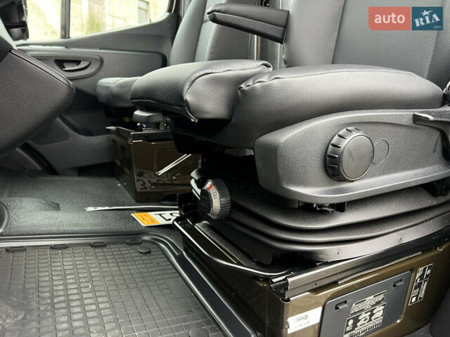 Коричневий Мерседес Sprinter, об'ємом двигуна 2 л та пробігом 293 тис. км за 27490 $, фото 12 на Automoto.ua