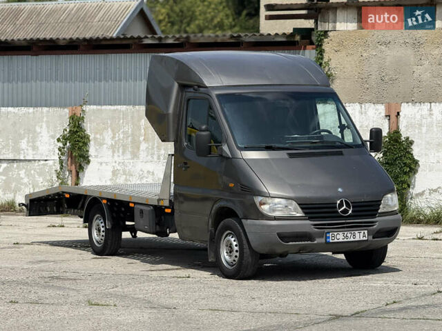 Коричневий Мерседес Sprinter, об'ємом двигуна 2.69 л та пробігом 590 тис. км за 9900 $, фото 1 на Automoto.ua