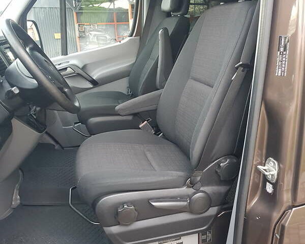 Коричневий Мерседес Sprinter, об'ємом двигуна 2.2 л та пробігом 106 тис. км за 32000 $, фото 45 на Automoto.ua
