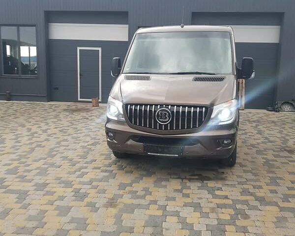 Коричневий Мерседес Sprinter, об'ємом двигуна 2.2 л та пробігом 106 тис. км за 32000 $, фото 17 на Automoto.ua