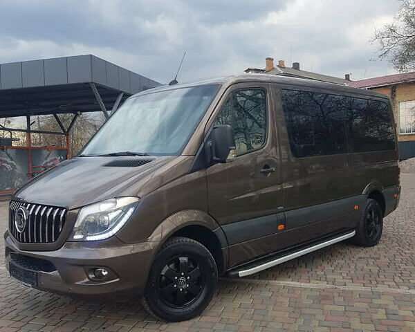 Коричневий Мерседес Sprinter, об'ємом двигуна 2.2 л та пробігом 106 тис. км за 32000 $, фото 2 на Automoto.ua
