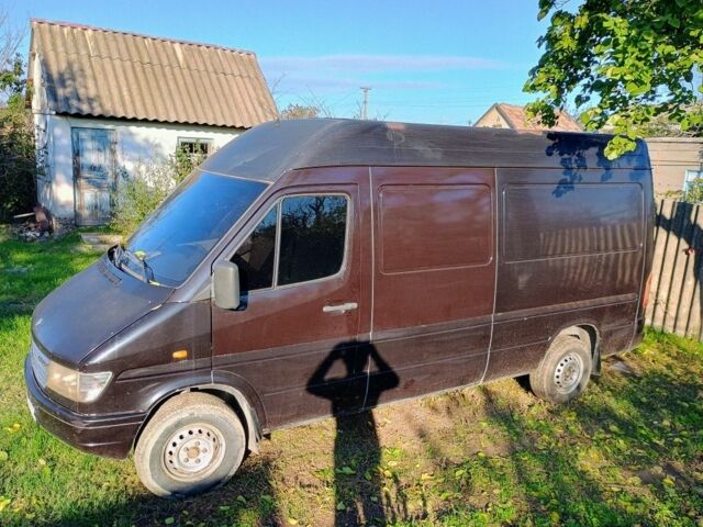 Коричневый Мерседес Sprinter, объемом двигателя 2 л и пробегом 400 тыс. км за 6700 $, фото 2 на Automoto.ua