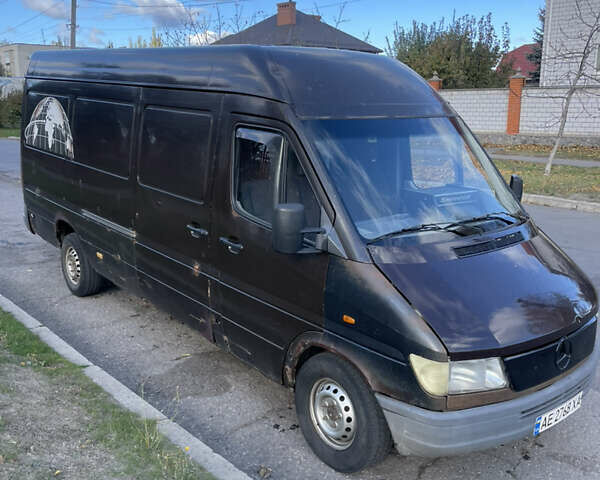 Коричневый Мерседес Sprinter, объемом двигателя 2.9 л и пробегом 150 тыс. км за 4300 $, фото 1 на Automoto.ua