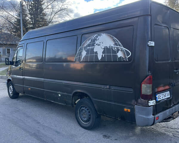 Коричневый Мерседес Sprinter, объемом двигателя 2.9 л и пробегом 150 тыс. км за 4300 $, фото 3 на Automoto.ua