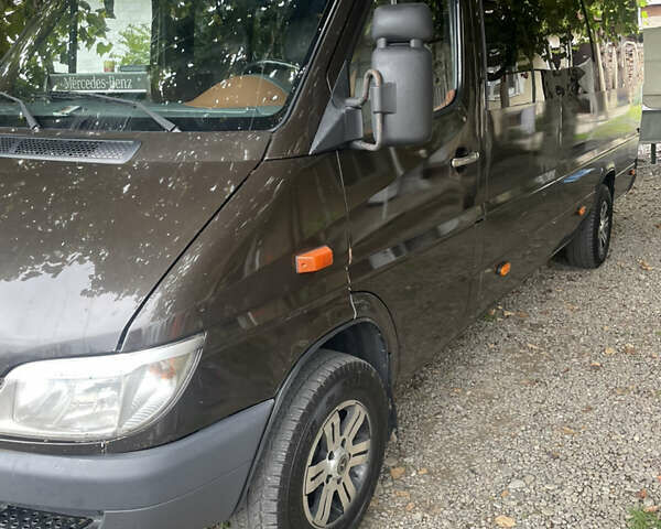Коричневий Мерседес Sprinter, об'ємом двигуна 2.2 л та пробігом 986 тис. км за 9300 $, фото 16 на Automoto.ua