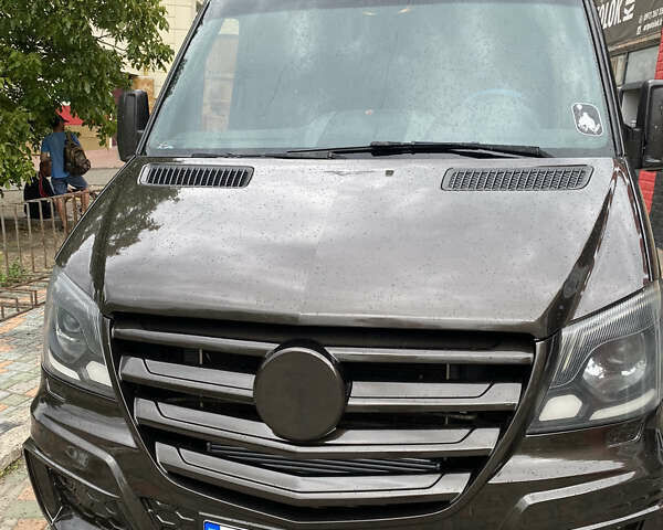 Коричневый Мерседес Sprinter, объемом двигателя 2.2 л и пробегом 330 тыс. км за 14500 $, фото 4 на Automoto.ua