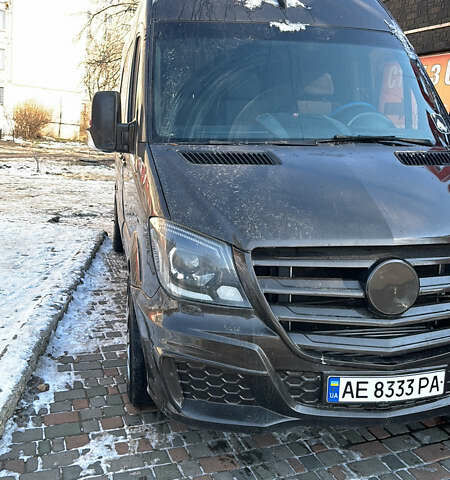Коричневый Мерседес Sprinter, объемом двигателя 2.2 л и пробегом 330 тыс. км за 14500 $, фото 6 на Automoto.ua