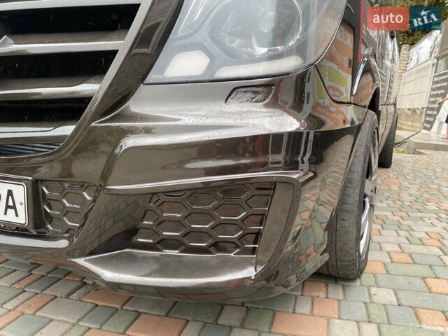 Коричневый Мерседес Sprinter, объемом двигателя 2.2 л и пробегом 330 тыс. км за 14500 $, фото 3 на Automoto.ua