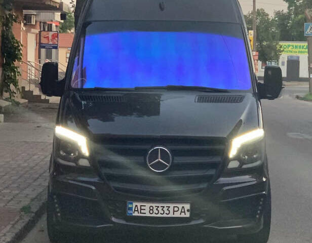 Коричневый Мерседес Sprinter, объемом двигателя 2.2 л и пробегом 330 тыс. км за 14500 $, фото 1 на Automoto.ua