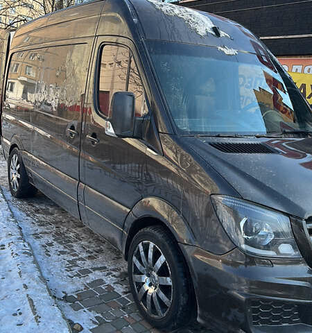 Коричневый Мерседес Sprinter, объемом двигателя 2.2 л и пробегом 330 тыс. км за 14500 $, фото 7 на Automoto.ua
