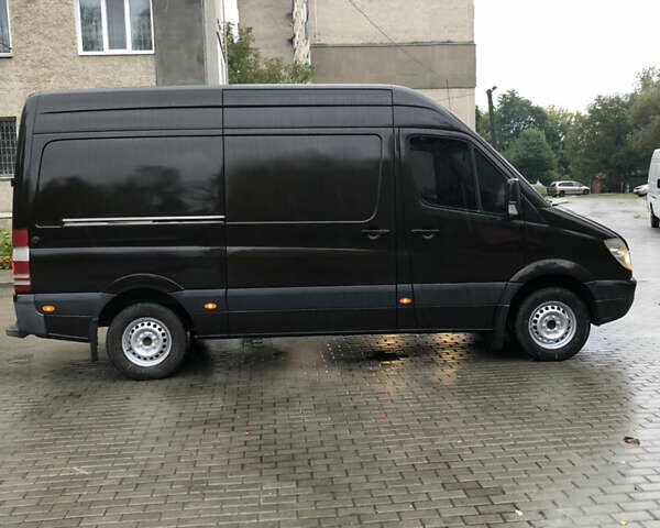 Коричневый Мерседес Sprinter, объемом двигателя 2.15 л и пробегом 421 тыс. км за 12500 $, фото 6 на Automoto.ua
