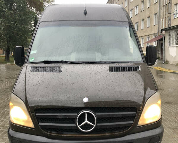 Коричневый Мерседес Sprinter, объемом двигателя 2.15 л и пробегом 421 тыс. км за 12500 $, фото 9 на Automoto.ua