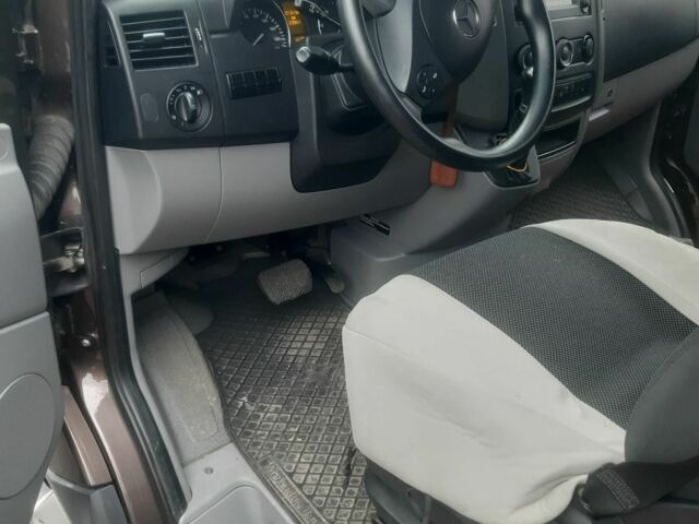 Коричневий Мерседес Sprinter, об'ємом двигуна 0 л та пробігом 212 тис. км за 29100 $, фото 5 на Automoto.ua