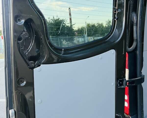 Коричневый Мерседес Sprinter, объемом двигателя 2.15 л и пробегом 205 тыс. км за 22000 $, фото 31 на Automoto.ua