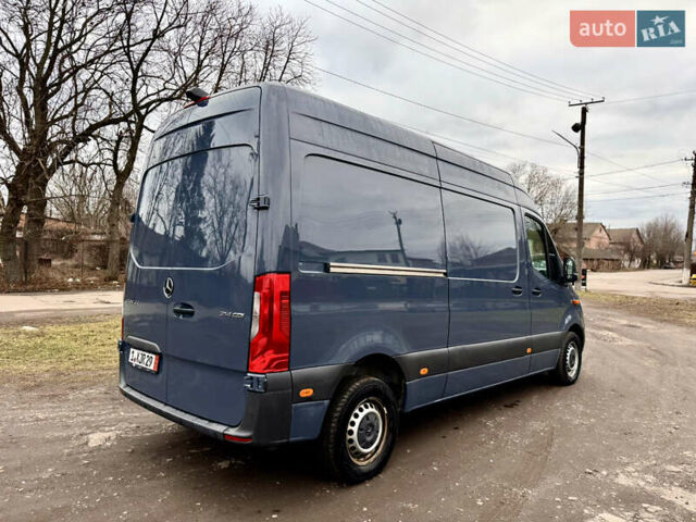 Коричневый Мерседес Sprinter, объемом двигателя 2.14 л и пробегом 116 тыс. км за 24813 $, фото 1 на Automoto.ua
