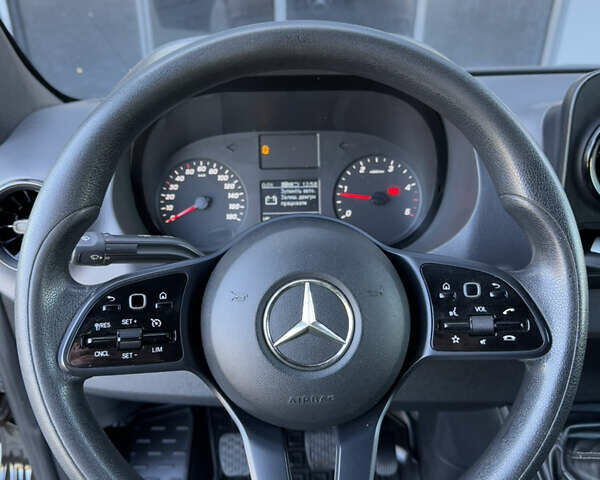 Коричневый Мерседес Sprinter, объемом двигателя 0 л и пробегом 280 тыс. км за 28000 $, фото 2 на Automoto.ua