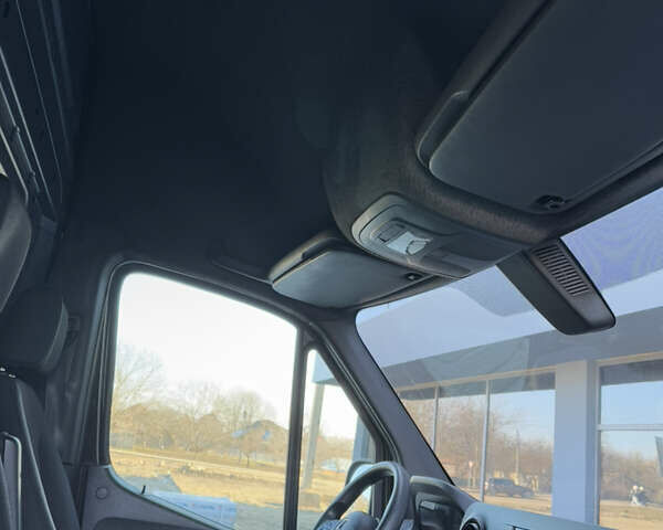 Коричневый Мерседес Sprinter, объемом двигателя 0 л и пробегом 280 тыс. км за 28000 $, фото 28 на Automoto.ua