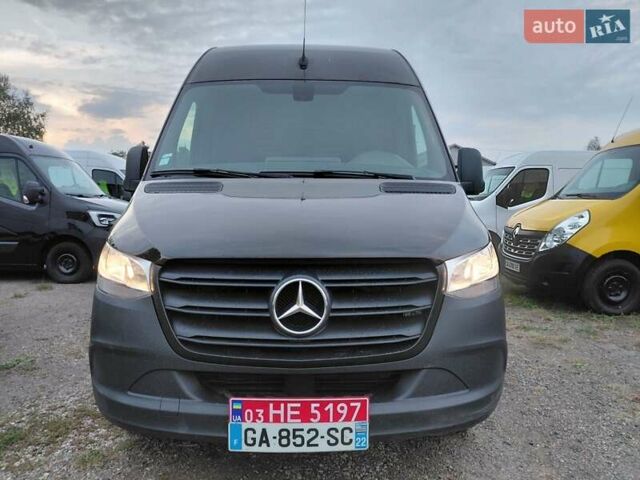 Коричневый Мерседес Sprinter, объемом двигателя 2.2 л и пробегом 203 тыс. км за 23950 $, фото 1 на Automoto.ua