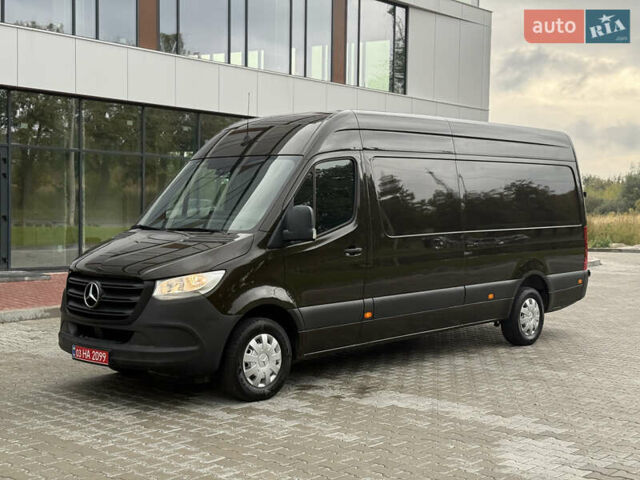 Коричневый Мерседес Sprinter, объемом двигателя 2.2 л и пробегом 211 тыс. км за 25900 $, фото 2 на Automoto.ua